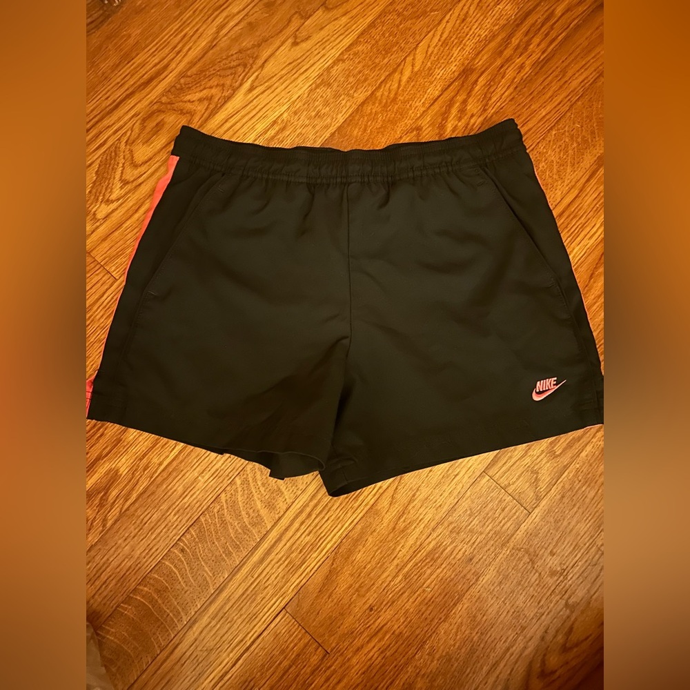 Nike Women’s Sz XS Black & Pink Exercise/Workout Shorts